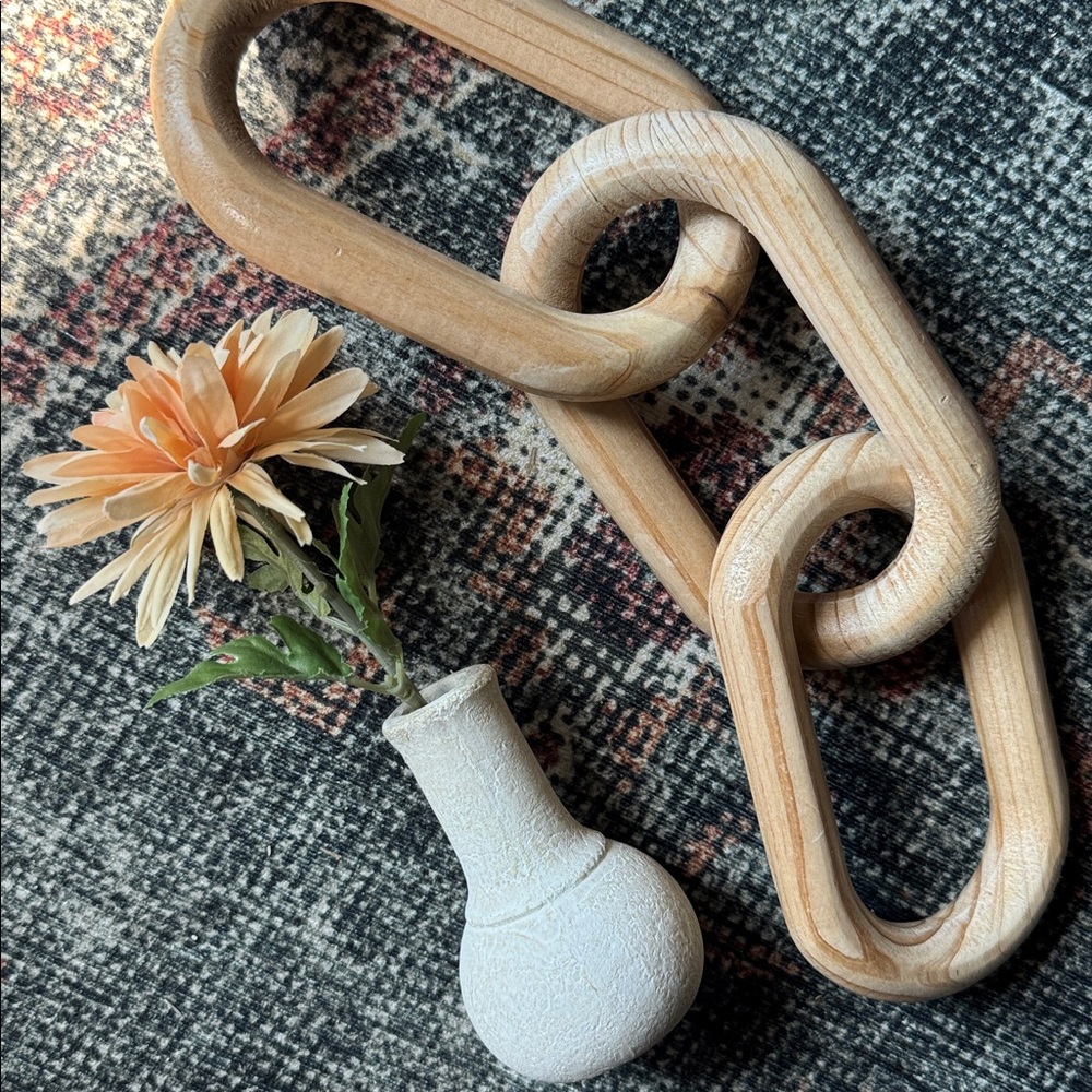 Natural Wood Chain Link and Small Fake Plant/Flower Home Decor Set